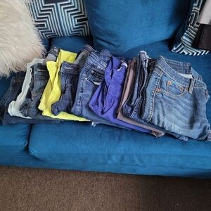 10 pack bundle of jeans sizes range from 6-10